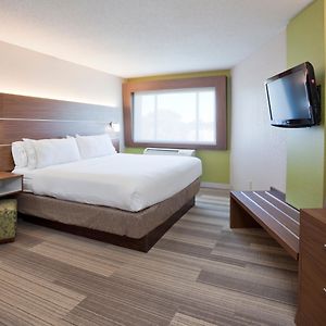 King Room Mobility or hearing accessible